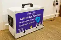 Equipo de ozonoterapia en la clínica de Pamplona